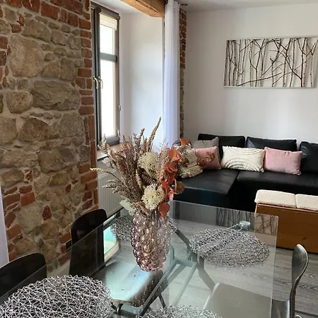 Przy Ratuszu Lejlighed Kłodzko